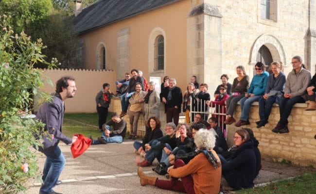 Théâtre de rue : Stars d'Ici 1
